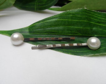 Set of 2 ivory pearl Bobby Pin hairclips, wedding bobby Pin, girls hairclips, pearl bobby pins, pearl hair clips