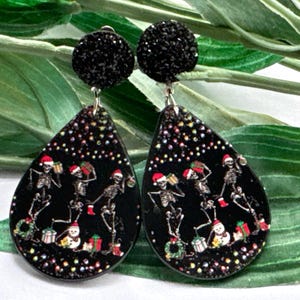 Christmas Clip on earrings, girls dangle Earrings,  Clip on  earrings, retro clip on, Christmas earrings