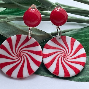 Christmas Candy Cane Clip on earrings, girls dangle Earrings,  Clip on  earrings, retro clip on, Christmas earrings