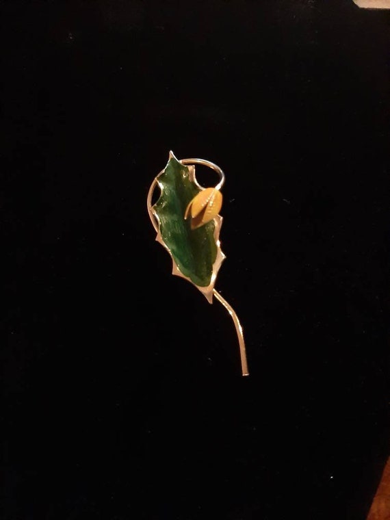 Vintage Orchid Brooch /Epiphyllum Orchid Cactus Br