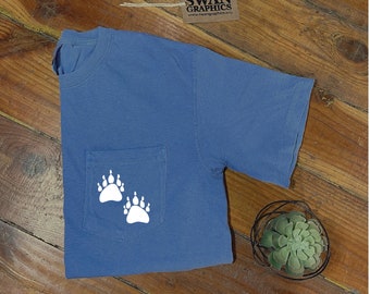 Bear Paws Comfort Colors T-Shirt: Nature Hiking Shirt