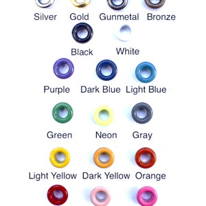 Op de afbeelding: Een kaart met verschillende gekleurde oogjes, waaronder zilver, goud, brons, zwart, wit, paars, donkerblauw, lichtblauw, groen, neon, grijs, lichtgeel, donkergeel, oranje, rood, lichtroze en donkerroze.