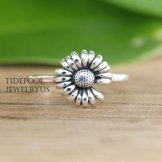 Sterling Silver Daisy Ring Flower of Field Band Ring Vintage