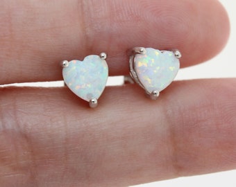Beautiful Black Gold Filled White Fire Opal Heart Shaped Stud Earrings 7mm Beautiful Black Gold Filled White Fire Opal Heart Shaped Stud Earrings 7mm