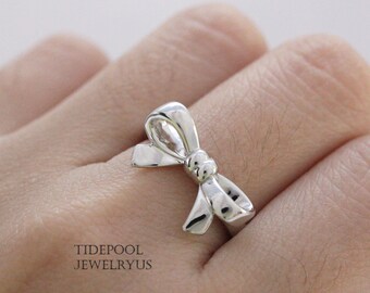 Sterling Silver Ribbon Statement Ring 