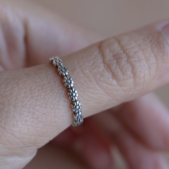 Daisy ring best sale band
