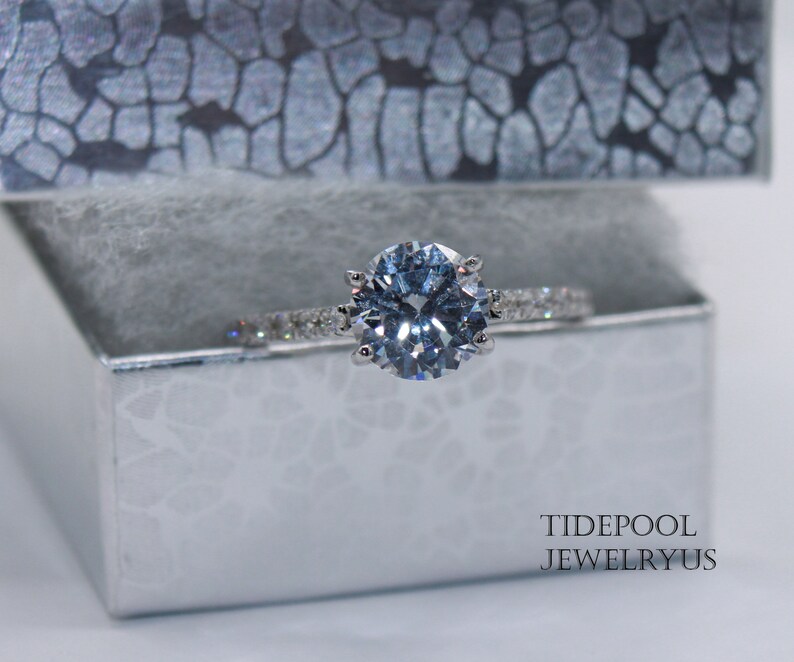 Round shape CZ diamond Ring mother Gift for her wedding engagement ring Sterling silver Cubic zirconia Solitaire Ring