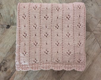 Pointelle knit baby blanket scalloped pattern