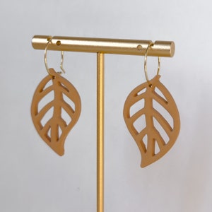 Handmade Polymer Clay Leaf Earrings, Clay Earrings, Fall Accessories, Leaf Earrings, Statement Earrings, Gold Statement Earrings