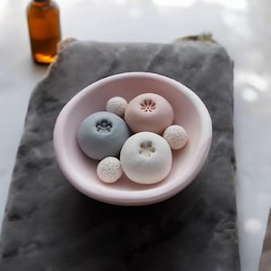 Ceramic essential oil diffuser / Clay diffuser / lava stone diffuser / desk diffuser / housewarming gift / aromatherapy gift