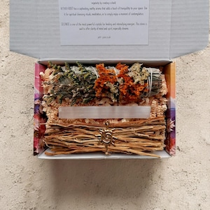 Smudging Gift Set / Smudging Bundle / Energy Cleansing Set / White Sage Bundle / Vetiver Smudging Stick