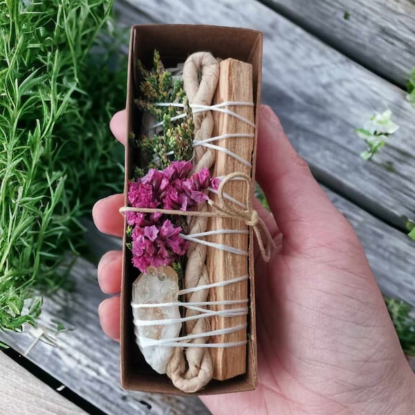 White Sage Smudging Bundle Gift Set with Crystal /  Palo Santo / Crystal Smudging Stick / Sandalwood Incense Rope