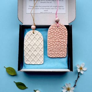Clay & gemstone essential oil diffuser / aromatherapy diffuser / wardrobe freshener / essential oils diffuser / car freshener