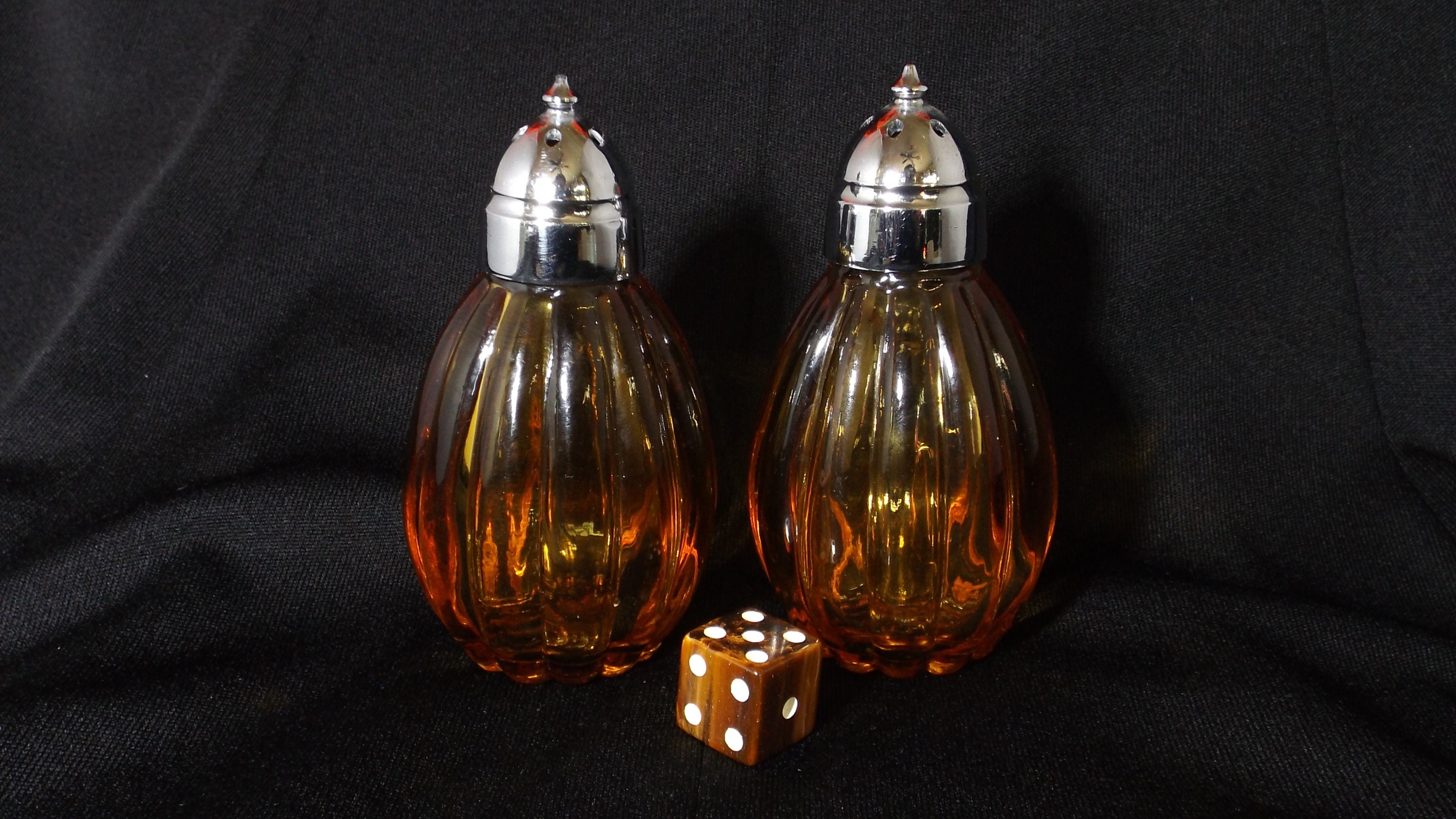 Amber Glass Salt and Pepper Shakers Retro Dining Vintage Etsy