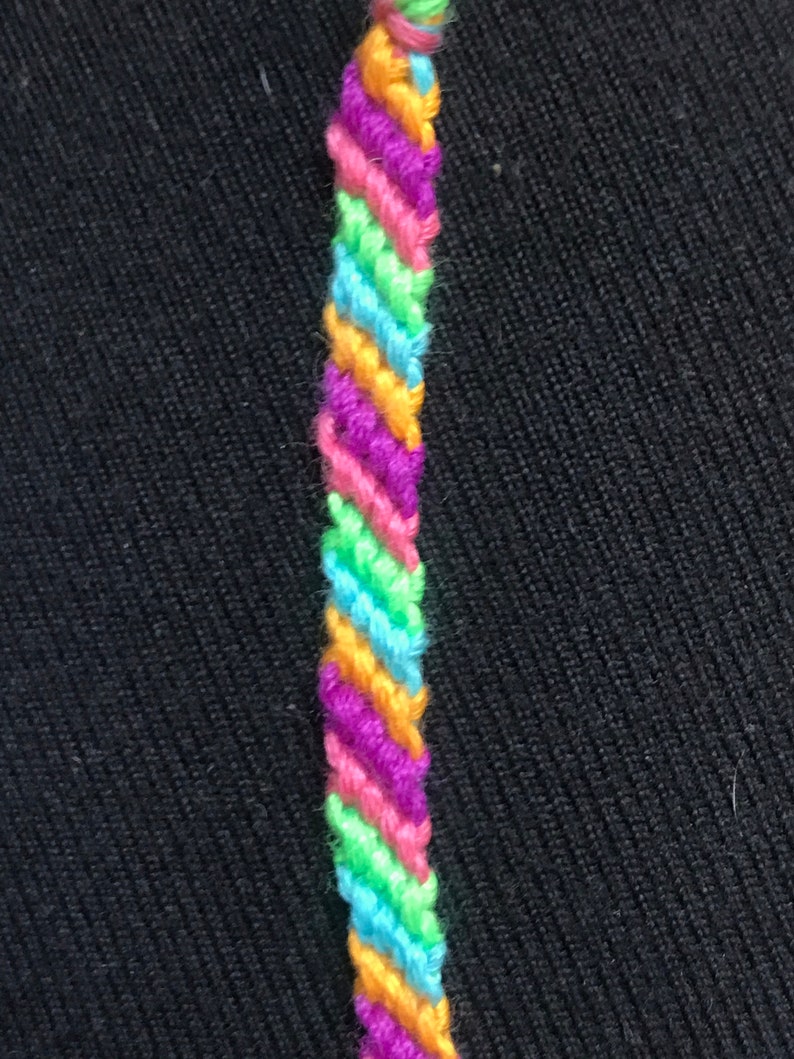 Create your own friendship bracelet