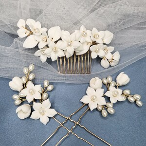 Bridal Ceramic Floral headpiece comb gold Veil comb flower Bride pearl bead Hairpiece Romantic Feminine Wedding Gift