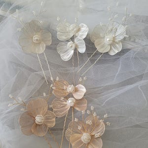 Gold Pedal Headpiece - Etsy display picture 1