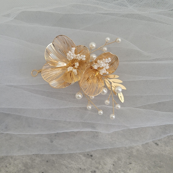 Handmade Metal Floral Bridal Metallic Headpiece Soft Gold  display picture 1