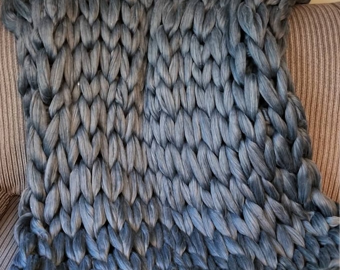 Luxurious Chunky Merino Throw Blanket