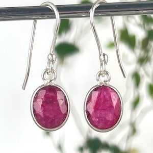 Raw Ruby Oval Earrings, Crystal Silver Dangle Jewelry, Modern Gemstone Gift, Handcrafted Minimalist Design, Unique Present for Her