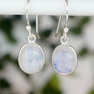 Månstensörhängen, Örhängen i sterlingsilver, Örhängen i natursten, Regnbågsmånsten, Örhängen i ädelsten, A4
