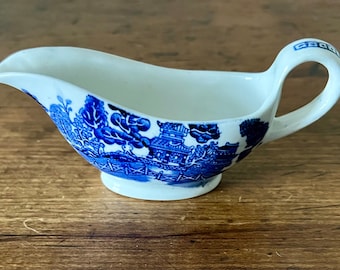 Vintage Restaurant Ware Individual Gravy Boat Hotel Ware Blue and White "Willow" by Wood & Sons, England for Albert Pick and Company Chicago