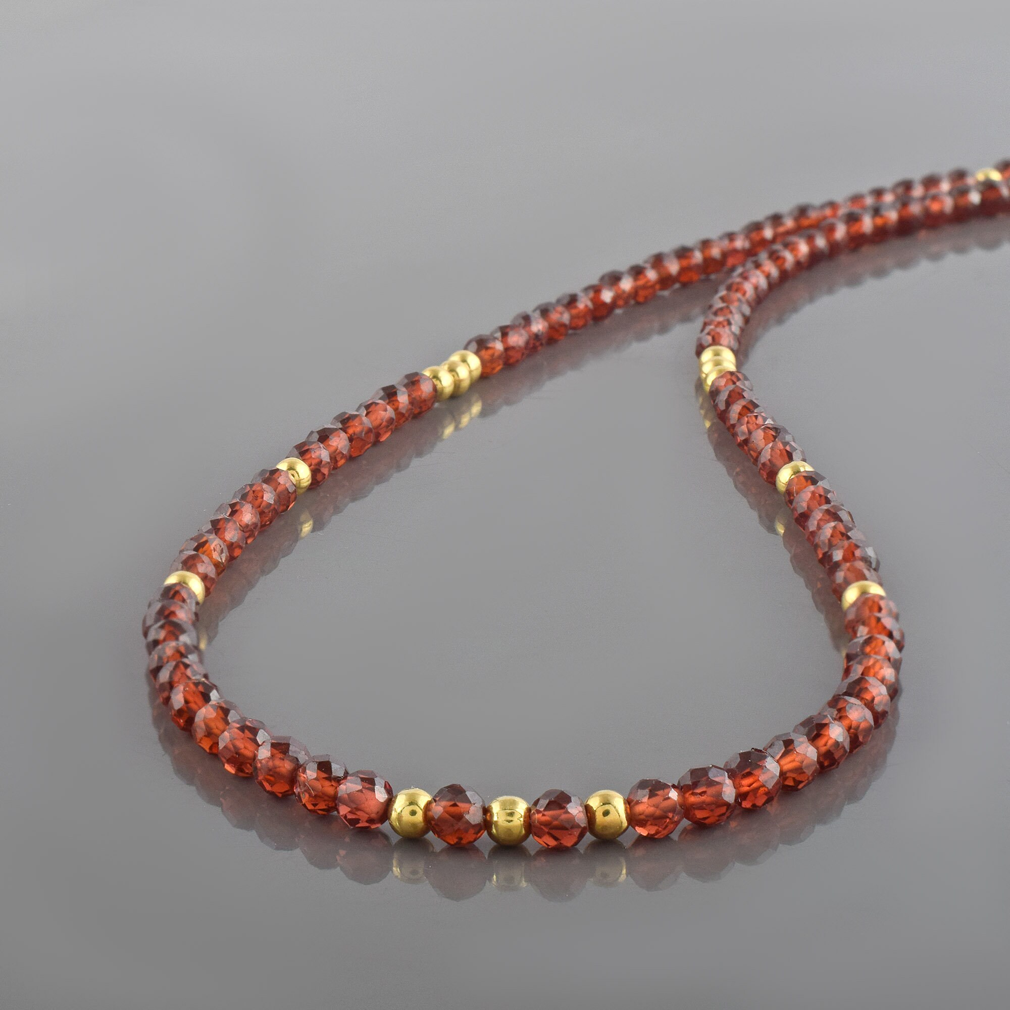 Granato - Filo di rondelle sfaccettate da 4 mm - Fili di Pietre e Granato - Filo di rondelle sfaccettate da 4 mm - Fili di Pietre e