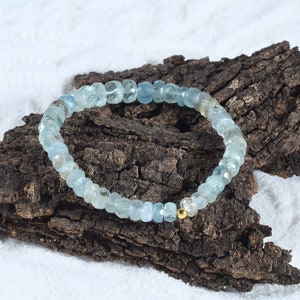 Natural Aquamarine Bracelet March Birthstone, Aquamarine Gemstone Jewelry Beaded Healing Power Aqua Beads Gift,Gift for mom