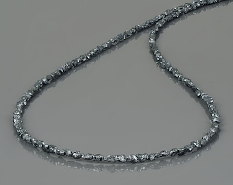 Halsband med rå svart diamant, sterlingsilver, aprils födelsesten