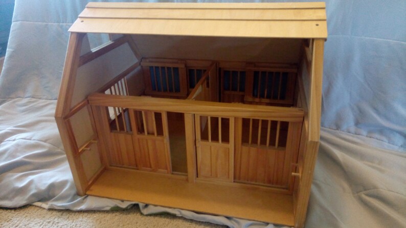 Wooden Breyer Barn /& Fences