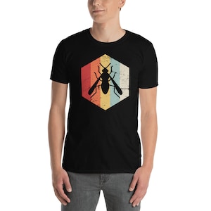 Retro Wasp T-Shirt / Hornet Entomologist Gift (Unisex)