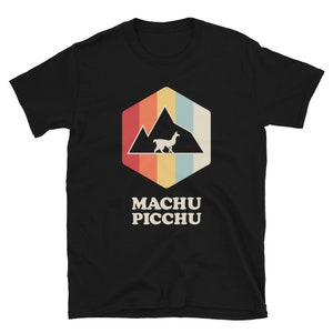 Retro Machu Picchu T-Shirt / Vintage Style Peruvian Llama Gift (Unisex)