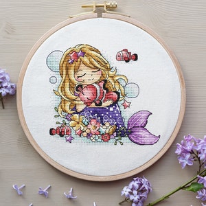 Motivo a punto croce sirena, modello digitale Ocean Princess PDF, motivo decorativo da parete moderno Sea Girl, grafico a punto ricamo a mano