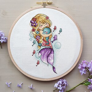 Motivo a punto croce sirena, modello digitale Ocean Princess PDF, motivo decorativo da parete moderno Sea Girl, grafico a punto ricamo a mano