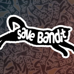 以下が含まれることがあります： 白い文字で「save Bandit」と書かれた、ジャンプしている黒猫のシルエット。背景は、同じテキストがさまざまなサイズと角度で繰り返されたパターンです。