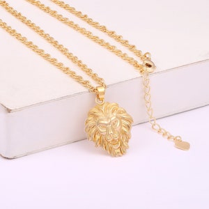 Elegant Roaring Lion Head Necklace Pendant - Leo Zodiac Sign Jewelry In White Gold Tone, 1.27" Tall