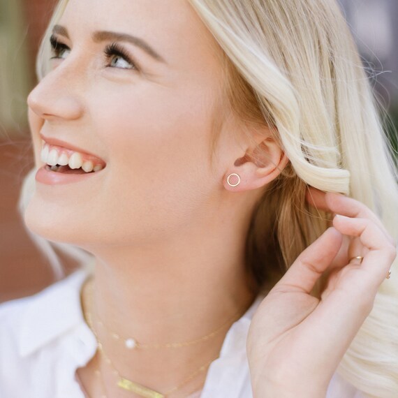 Hollow circle stud earrings online