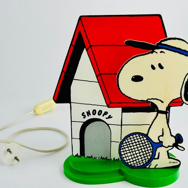 Lampe Snoopy originale vintage rare avec raquette de tennis, objet de collection emblématique de cacahuètes, fabriquée en Italie, excellent état