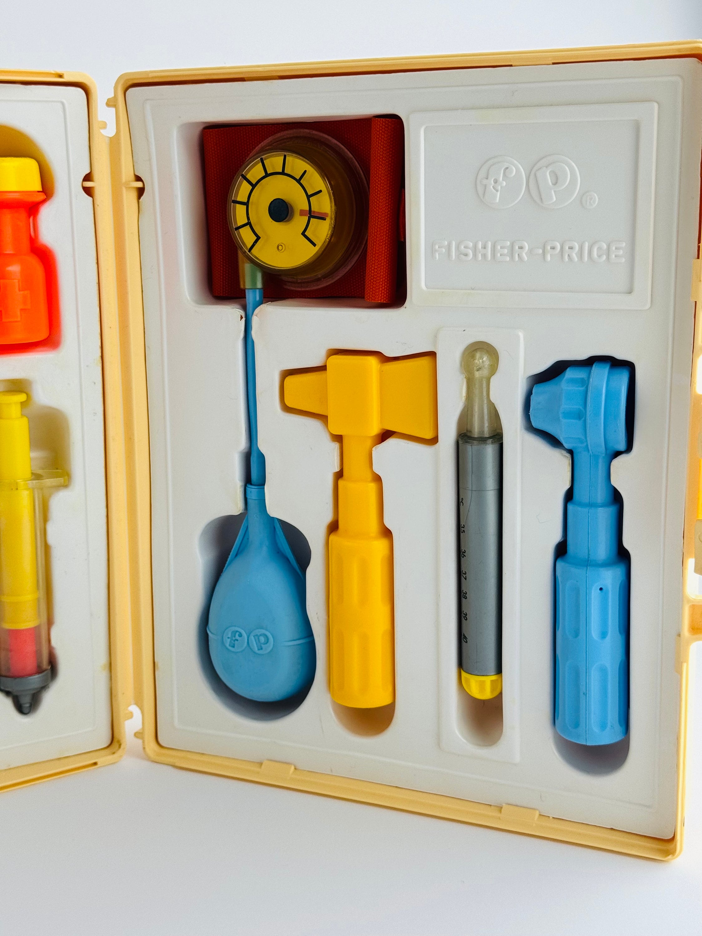 Vintage Fisher Price Medical Kit #936 - Made in UK - 100