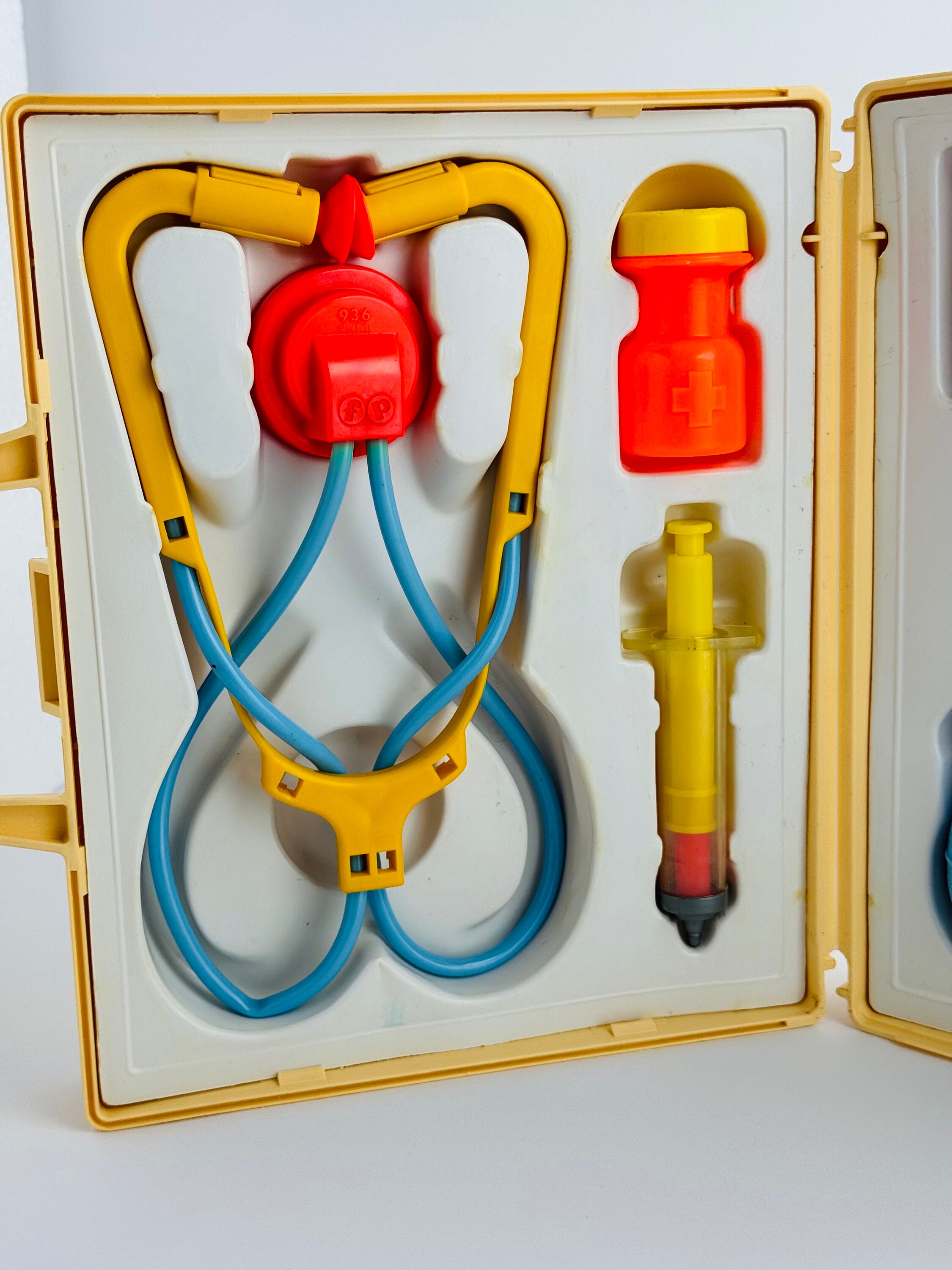 Vintage Fisher Price Medical Kit #936 - Made in UK - 100