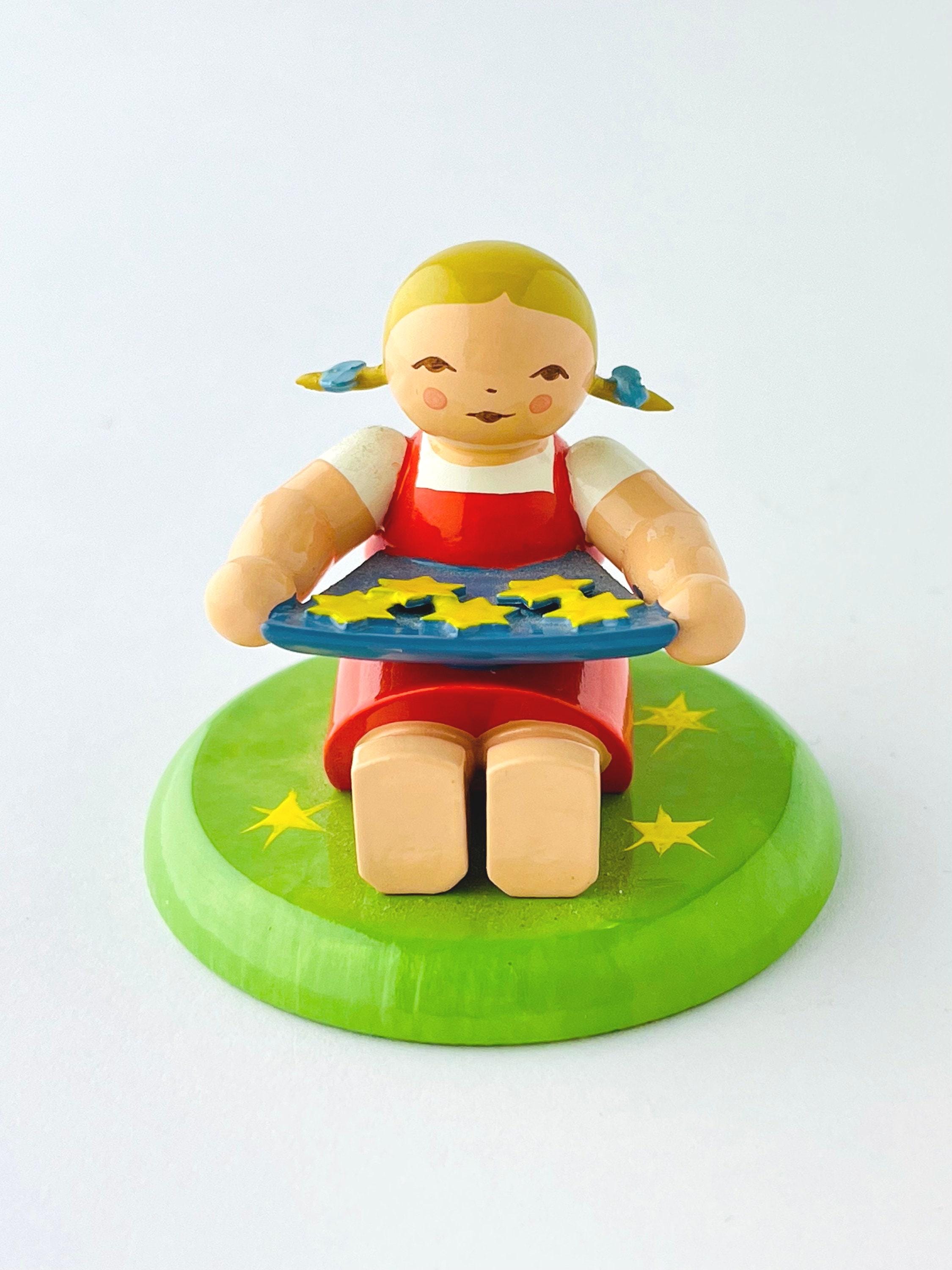 木製置物 Wendt & Kühn Star Thalers Girl – Erzgebirge Grimm Decor 