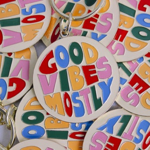 good vibes keychain, enamel keychain, keychain for women, keychain wallet, women&#39;s accessories, keychain charm, good vibes only