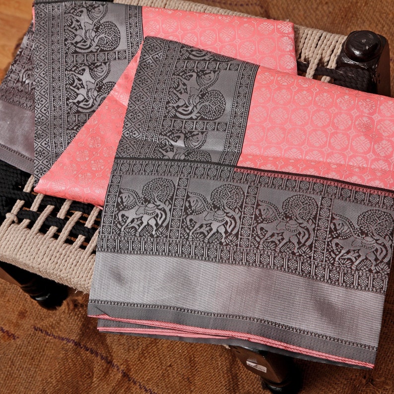 Soft Lichi Silk Saree With Haevy Weaving Rich Pallu Exclusive Saree Extra Ordinery party wear saree Stunning Look Saree