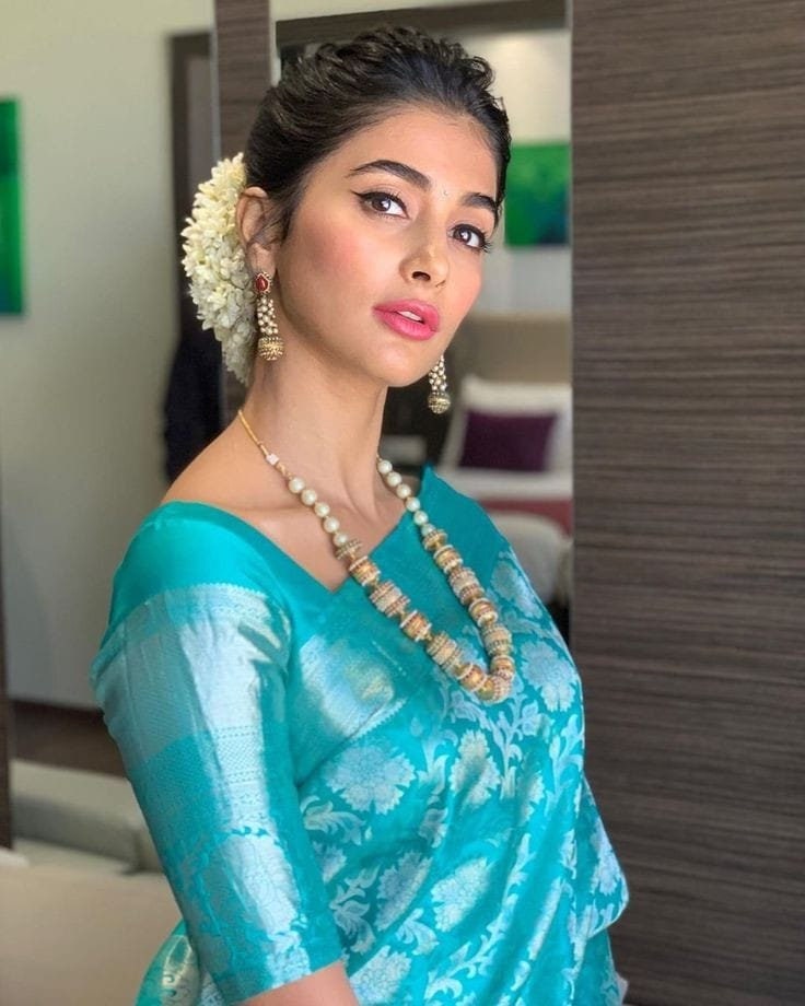 Sky blue pattu saree for wedding sale