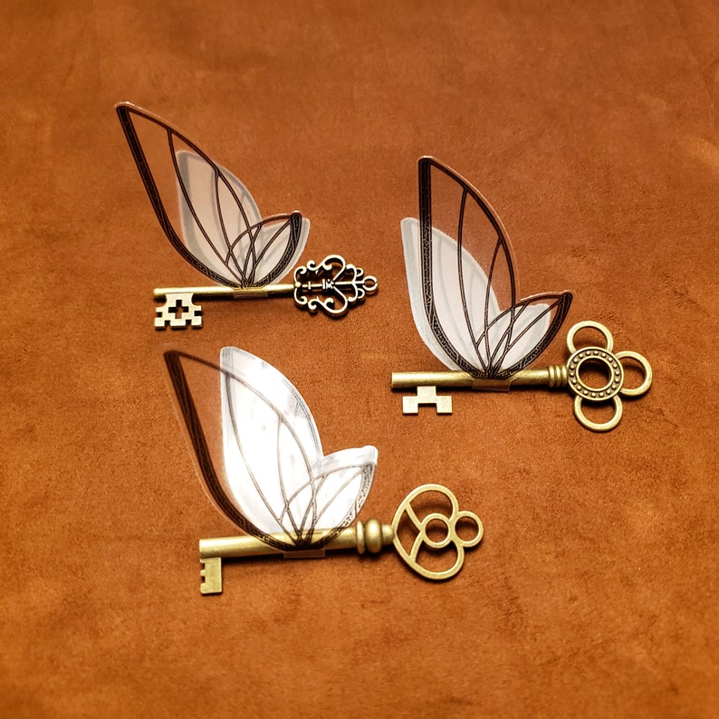 Wizarding Flying Key Ornaments image 1