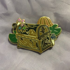 Amphibia Calamity Box Music Chest Enamel Pin