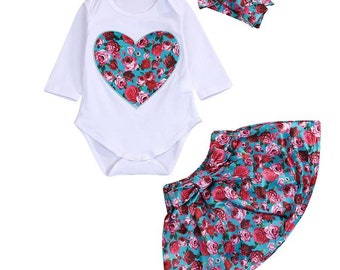 Conjunto de duas peças florais de coração caloroso para bebês meninas - Vestido da moda para bebês meninas - Roupas para chá de bebê recém-nascido para meninas - Ideias modernas para presentes para meninas