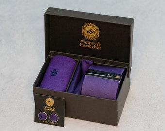 Ensemble cravate violet Cadbury / Cravate texturée, pochette de costume, chaussettes, pince à cravate, boutons de manchette, épingles / cadeau pour lui / ensemble cadeau cravate de mariage pour garçons d'honneur
