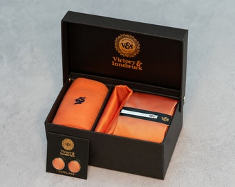 Conjunto de corbata naranja coral / corbata texturizada, cuadrado de bolsillo, calcetines, clip de corbata, gemelos, alfiler de solapa / regalo para él / conjunto de regalo de padrinos de corbata de boda