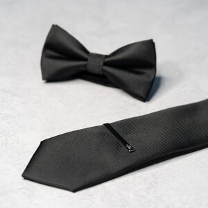 Black Tie Event Set / Textured Tie Bow Tie Pocket Square - Etsy